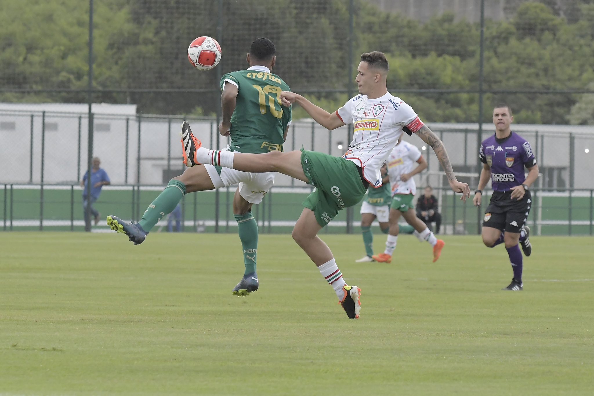 Palmeiras garante vaga na próxima fase do Paulista sub-20 com hat-trick de Thalys.