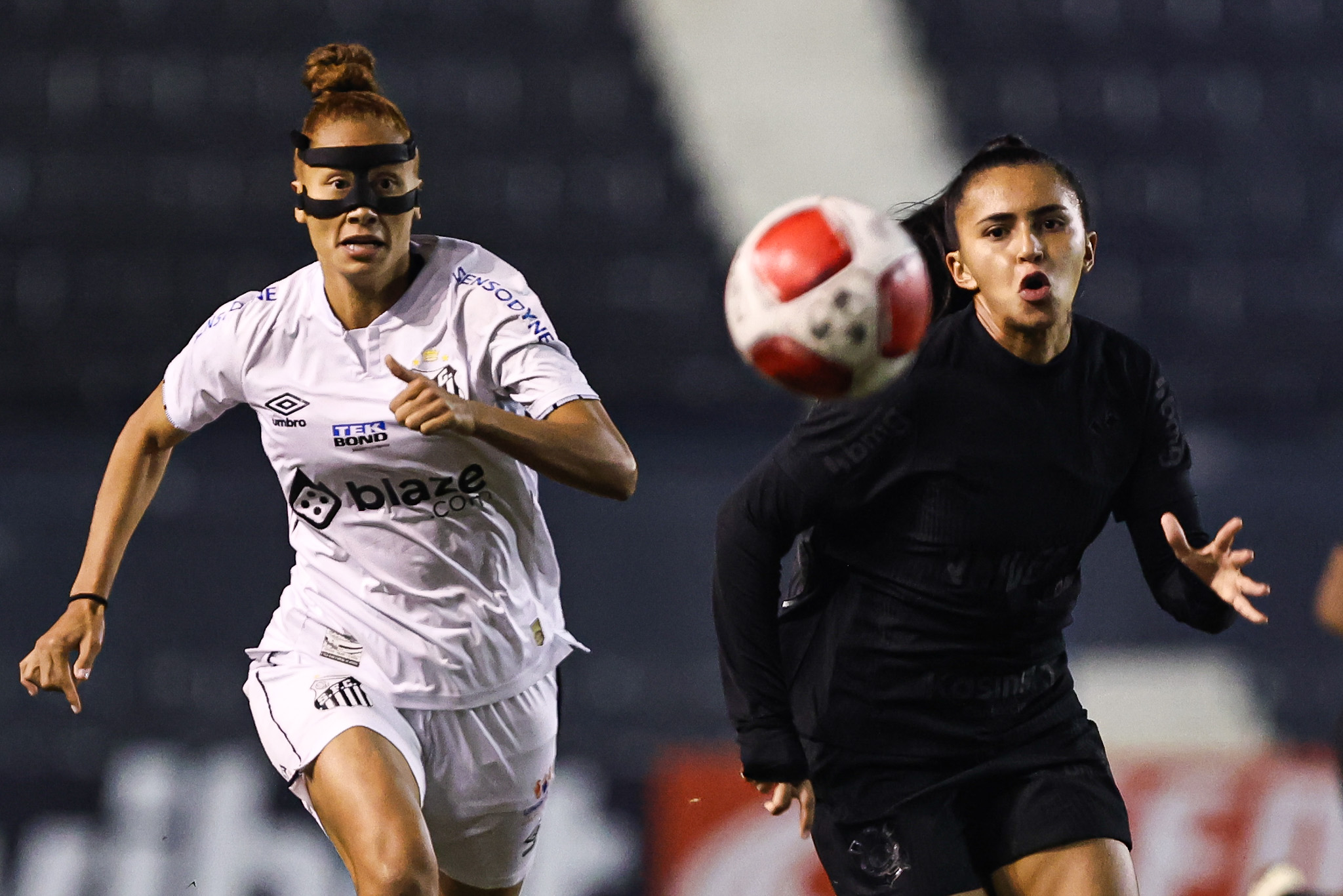 Empate entre Corinthians e Santos pela liderança do Paulistão feminino.