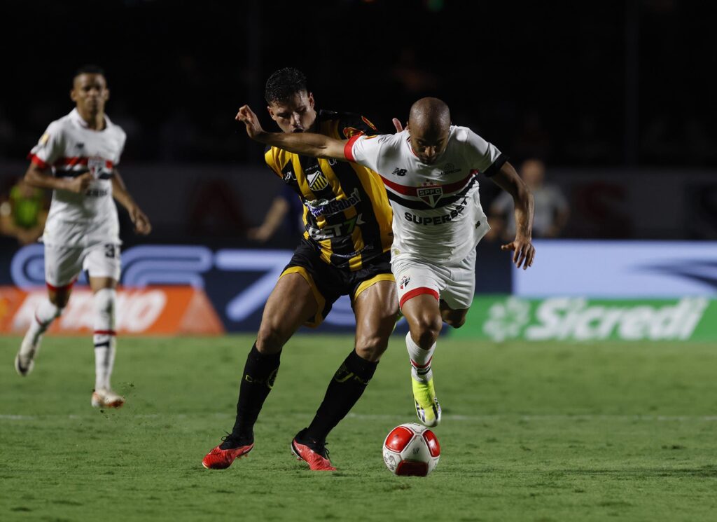 Lucas: o camisa 7 do São Paulo fez a diferença, sendo o responsável pela jogada que resultou no gol de empate de sua equipe contra o Novorizontino. Além disso, Lucas protagonizou outras grandes jogadas ao longo da partida, sendo parado muitas vezes apenas com faltas.