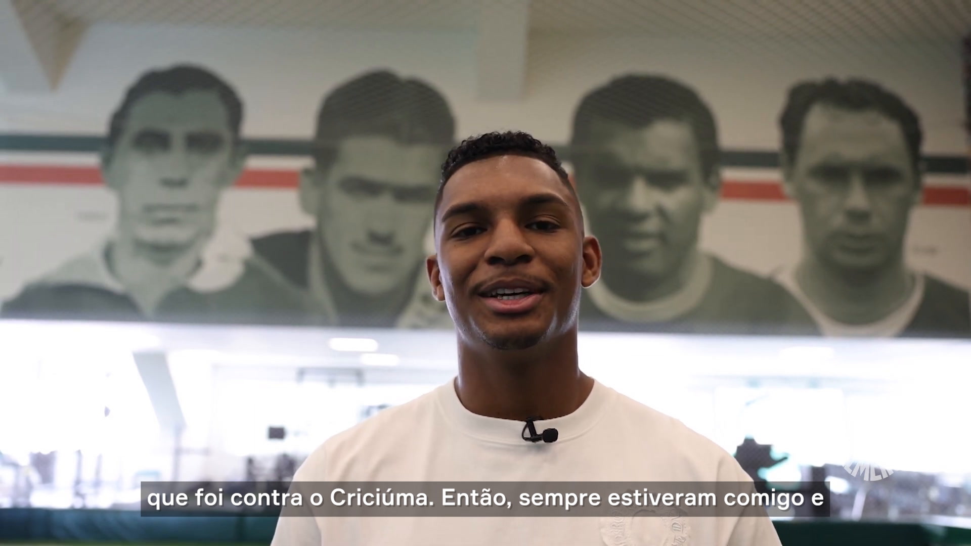 Despedida de Luis Guilherme do Palmeiras emociona Abel e jogadores no treino.