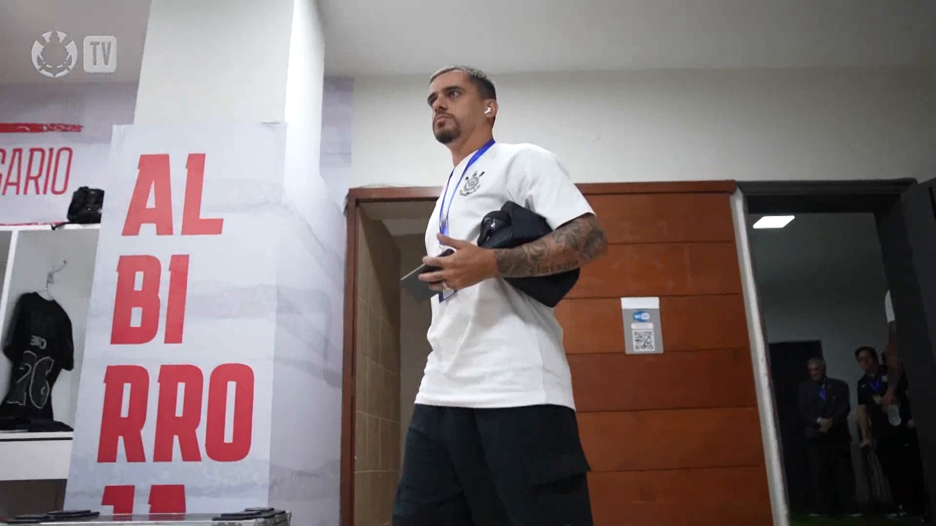 Bastidores da vitória do Corinthians contra o Nacional: vitória na raça!