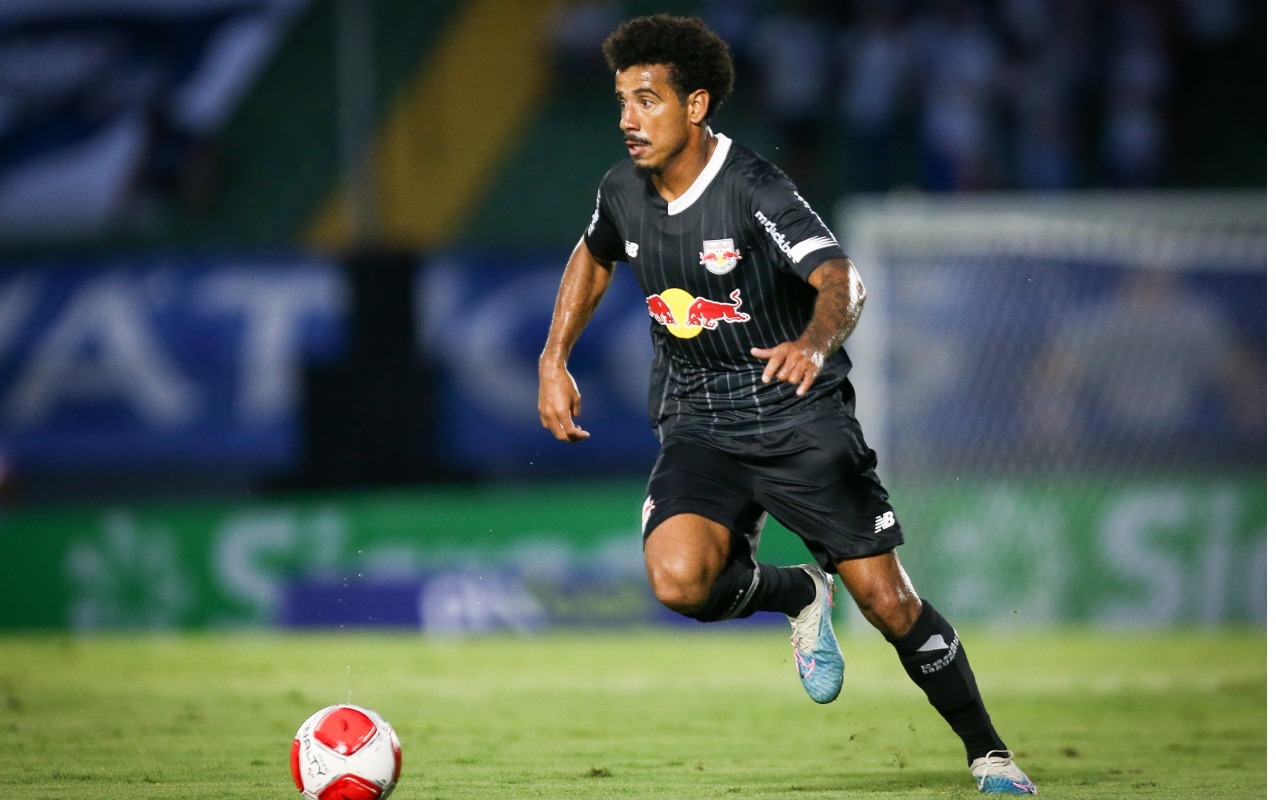 Lucas Evangelista projeta duelo do Bragantino contra o Palmeiras: 