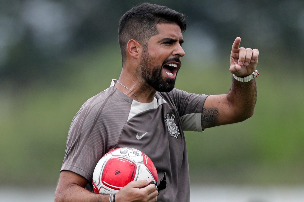 Desempenho promissor de Antônio Oliveira desde sua chegada ao Corinthians