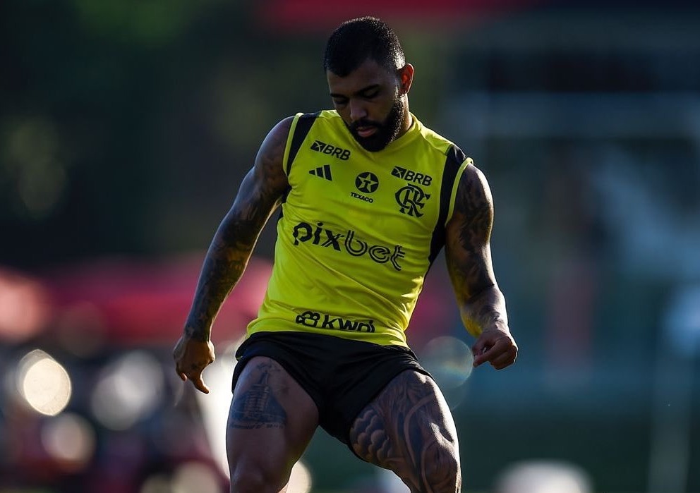 Flamengo divulga jogadores inscritos na Libertadores, com presença de Gabigol.