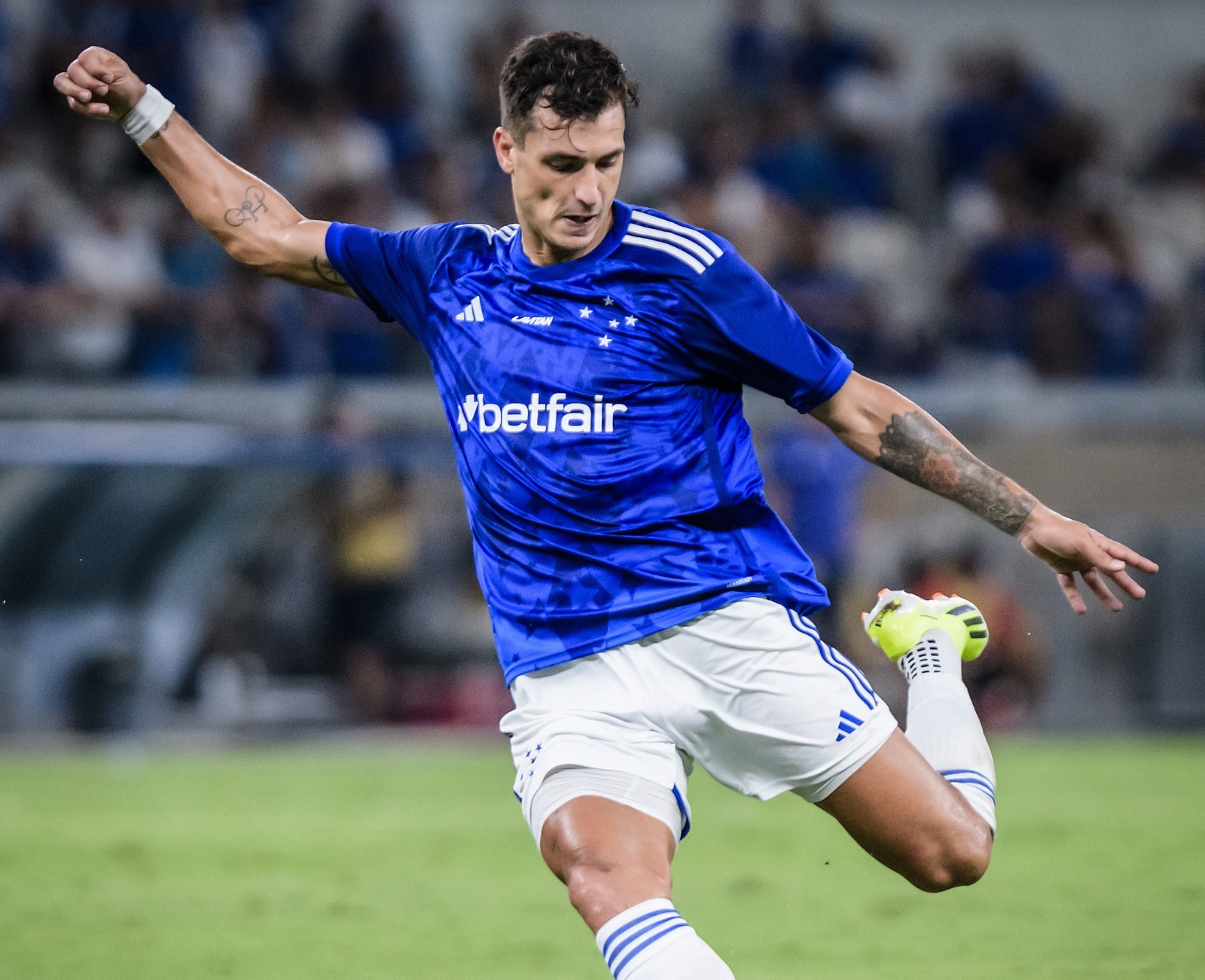 Relacionados do Cruzeiro para enfrentar o Fortaleza sem Dinenno e Rafael Cabral