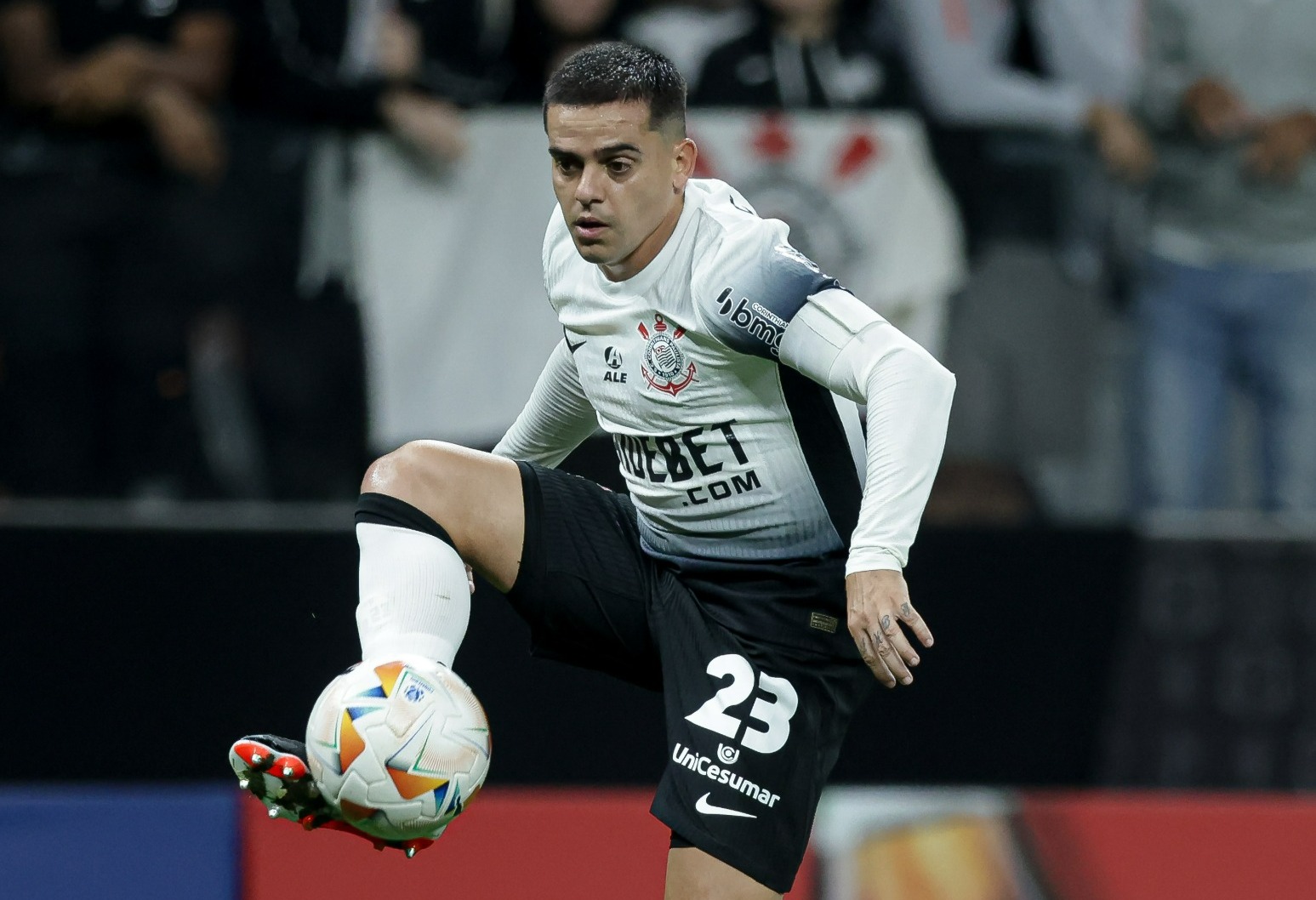 Fagner celebra classificação na Copa do Brasil e desconsidera polêmicas no Corinthians