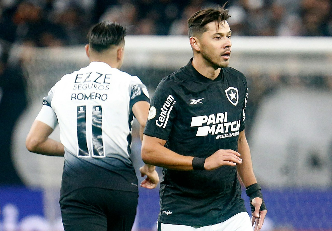 Romero cobra melhora do Corinthians após derrota no clássico contra irmão.