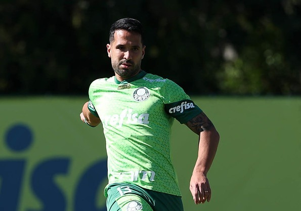 Proposta do Time Mexicano pelo Zagueiro Luan do Palmeiras: Detalhes Revelados