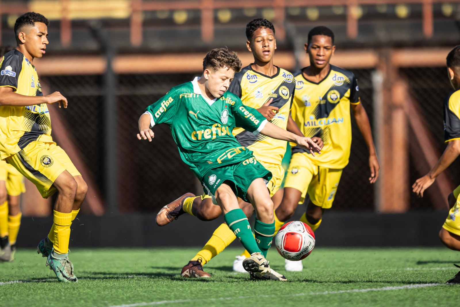 Sub-13 do Palmeiras domina Joséense em vitória; sub-14 empata no Paulista.