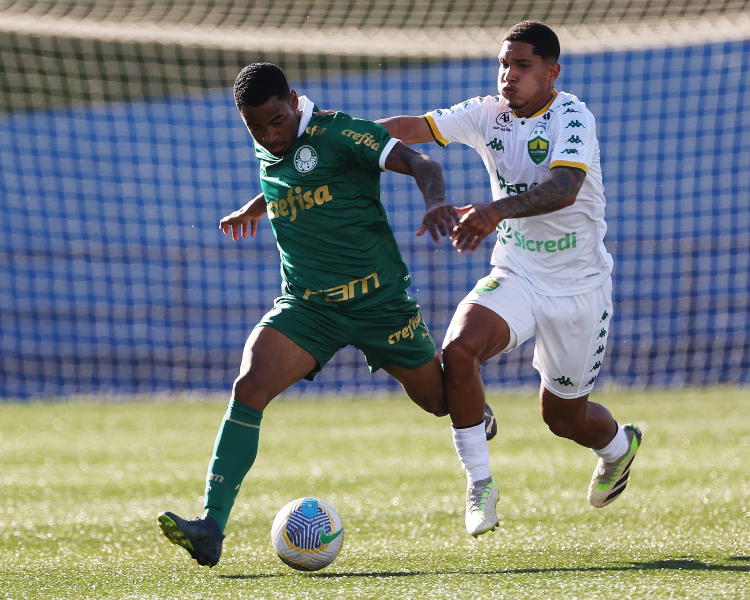 Palmeiras amplia liderança no Brasileirão sub-20 com vitória crucial sobre o Cuiabá