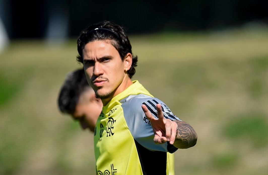 Flamengo encerra preparação para clássico contra o Fluminense no Brasileirão.