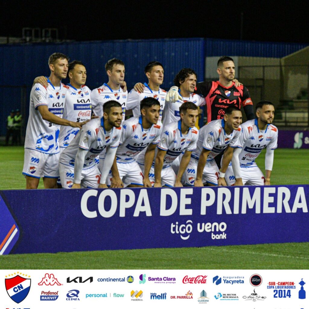 Provável escalação: Antony Silva; Juan Luis Alfaro, Brian Blasi, Alexis Cañete e Leonardo Rivas Conge; Leandro Meza, Juan Fernando Alfaro, Gustavo Caballero e Benítez; Diego Duarte e Ignacio Bailone. Técnico: Víctor Bernay (Foto: Reprodução/Nacional-PAR)