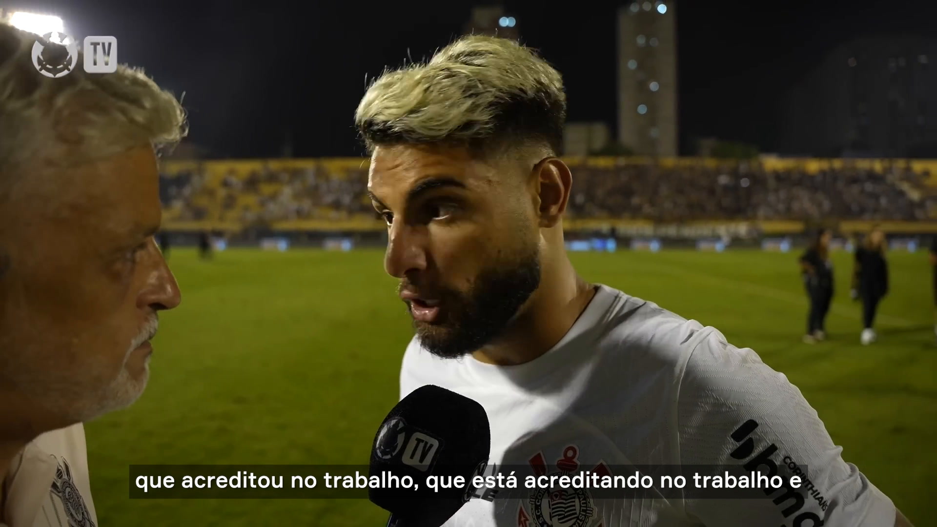 Yuri Alberto destaca António e ambiente leve no Corinthians.