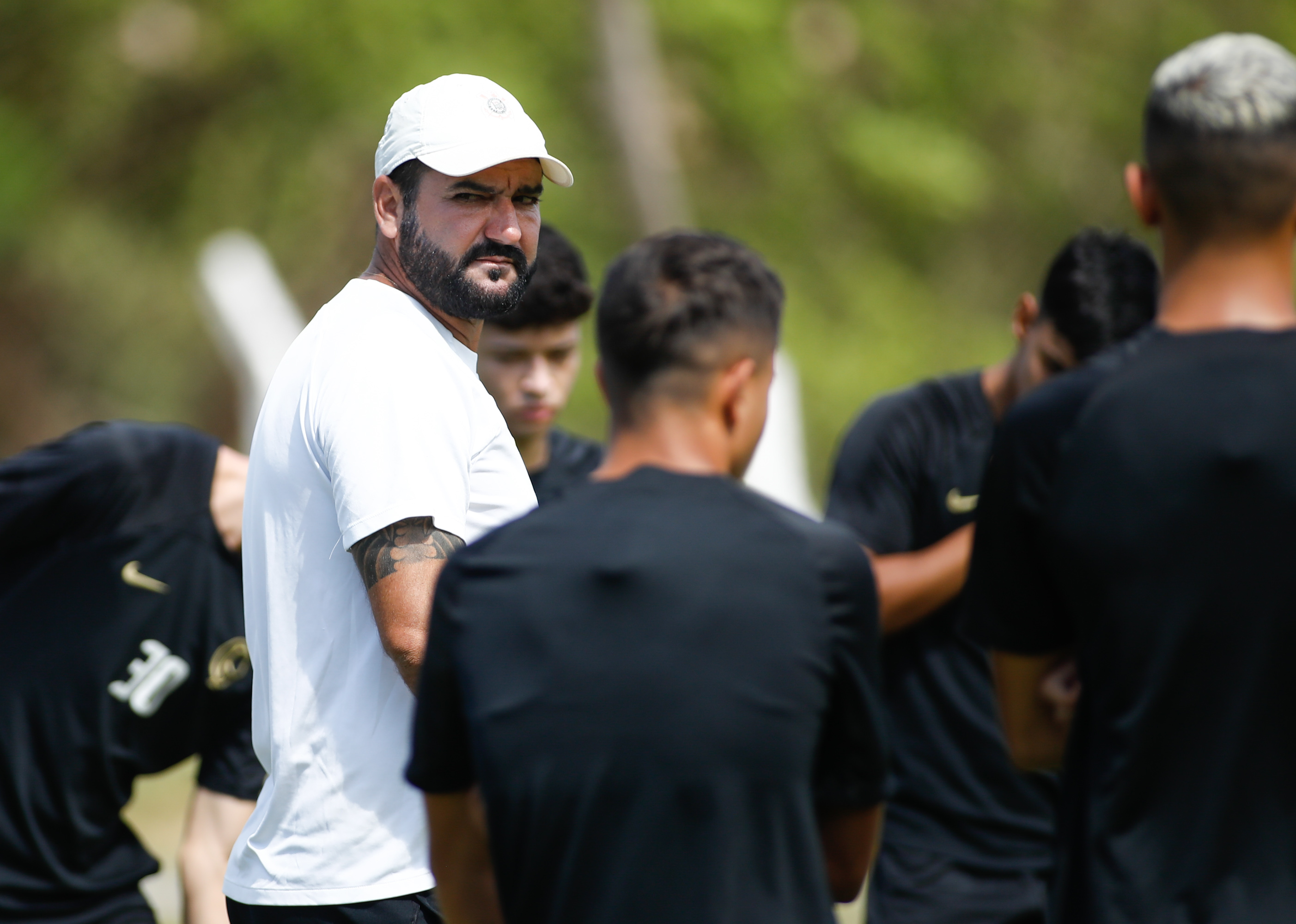 Corinthians aumenta elenco sub-20 com novos reforços de peso; confira.