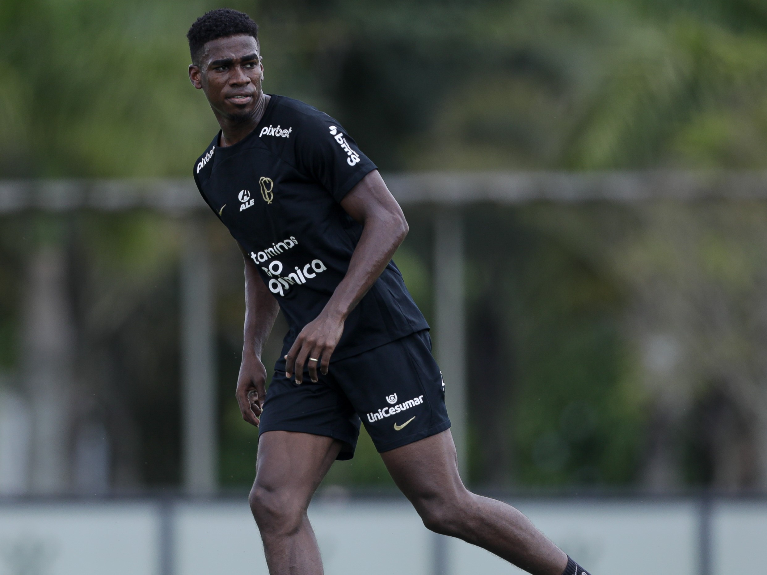 Reforço do Corinthians, Félix Torres elogia liderança de Cássio e cita Sergio Ramos como referência