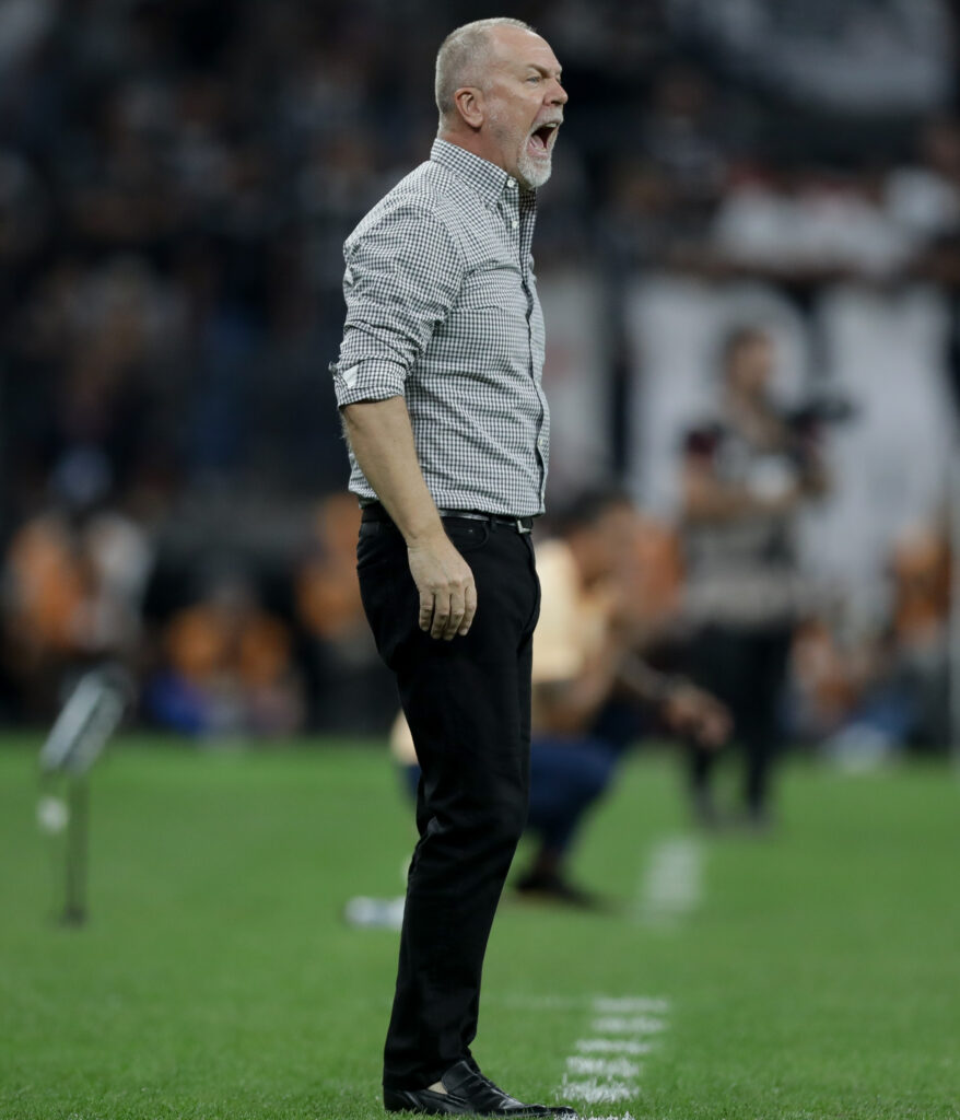 Mano destaca atitude do Corinthians em clássico e ressalta necessidade de tranquilidade