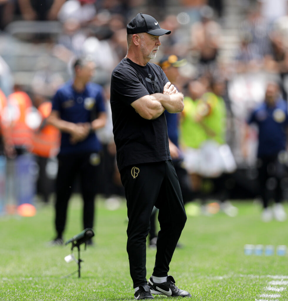Técnica do Corinthians avalia formar dupla Yuri Alberto e Pedro Raul contra Santos