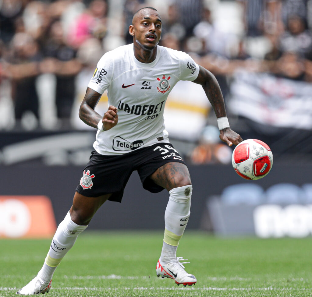 Raul Gustavo alternou bons e maus momentos ao longo dos 90 minutos