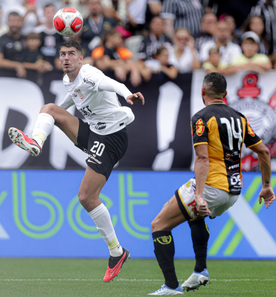 Análise das Atuações: Destaques e Decepções na Derrota do Corinthians para o Grêmio Novorizontino