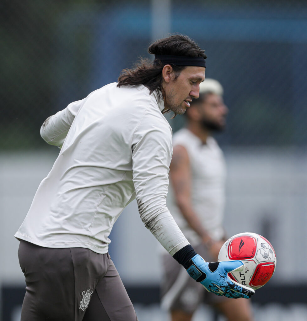 O Corinthians conta com alguns retornos importantes, como os de Cássio e Pedro Raul. Já o meia Igor Coronado pode fazer sua estreia pelo Timão