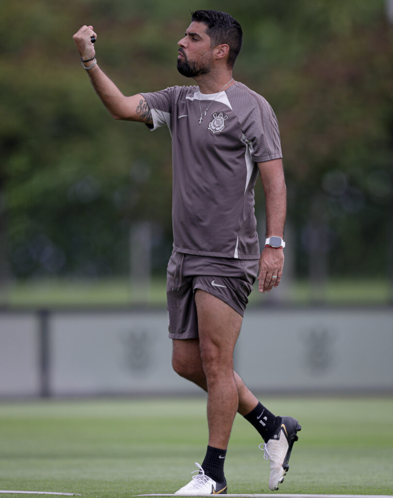 Preservar titulares do Corinthians contra Água Santa: decisão de António Oliveira?