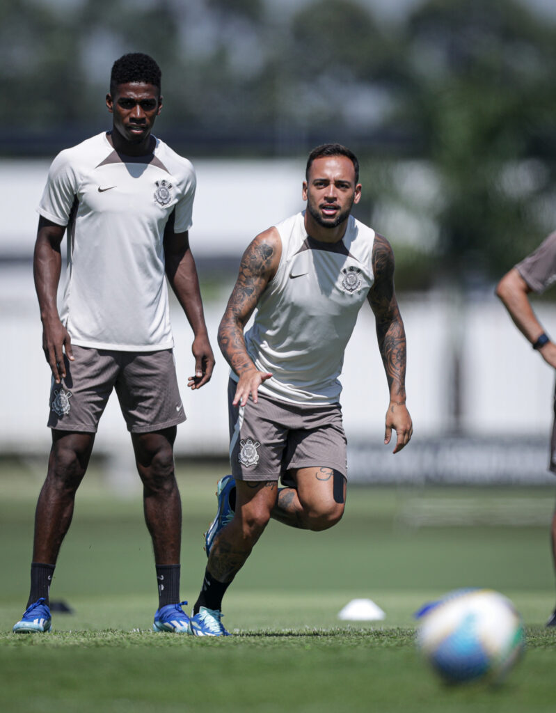 Último Treino do Corinthians antes de Jogo contra São Bernardo: Fotos Exclusivas.