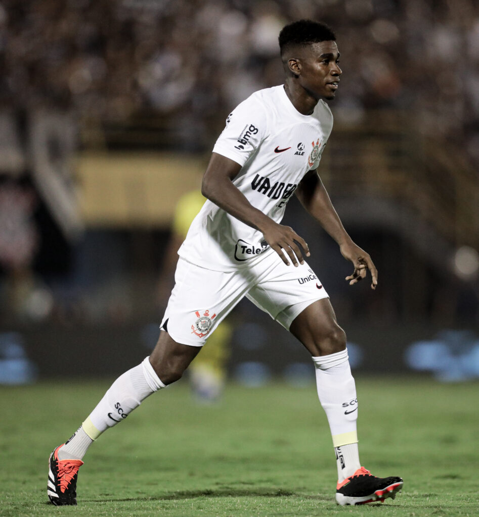 Para o duelo, o Corinthians não terá o zagueiro Félix Torres, que não retornou da data Fifa após servir a seleção do Equador. Outras baixas certas são o lateral esquerdo Diego Palacios e o volante Maycon, que estão em recuperação de suas respectivas lesões. (Foto: Rodrigo Coca/Agência Corinthians)