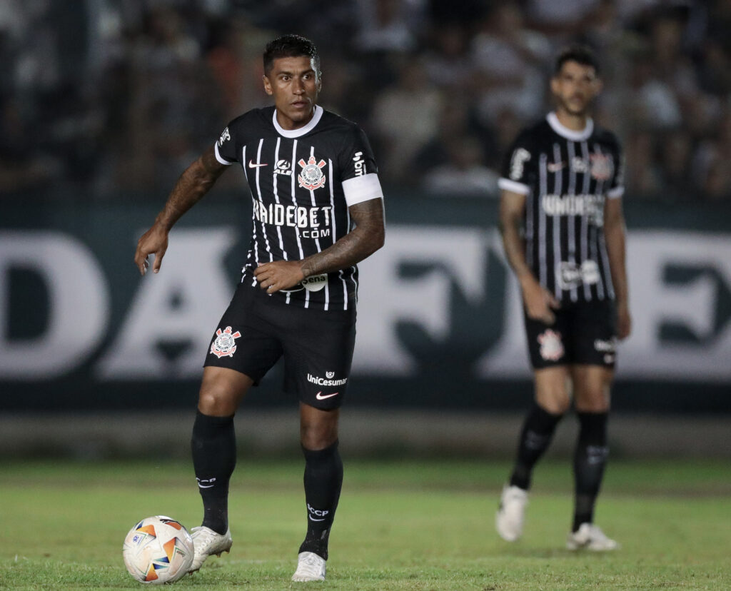 Corinthians mantém dois remanescentes da Libertadores que enfrentou o Nacional-PAR.