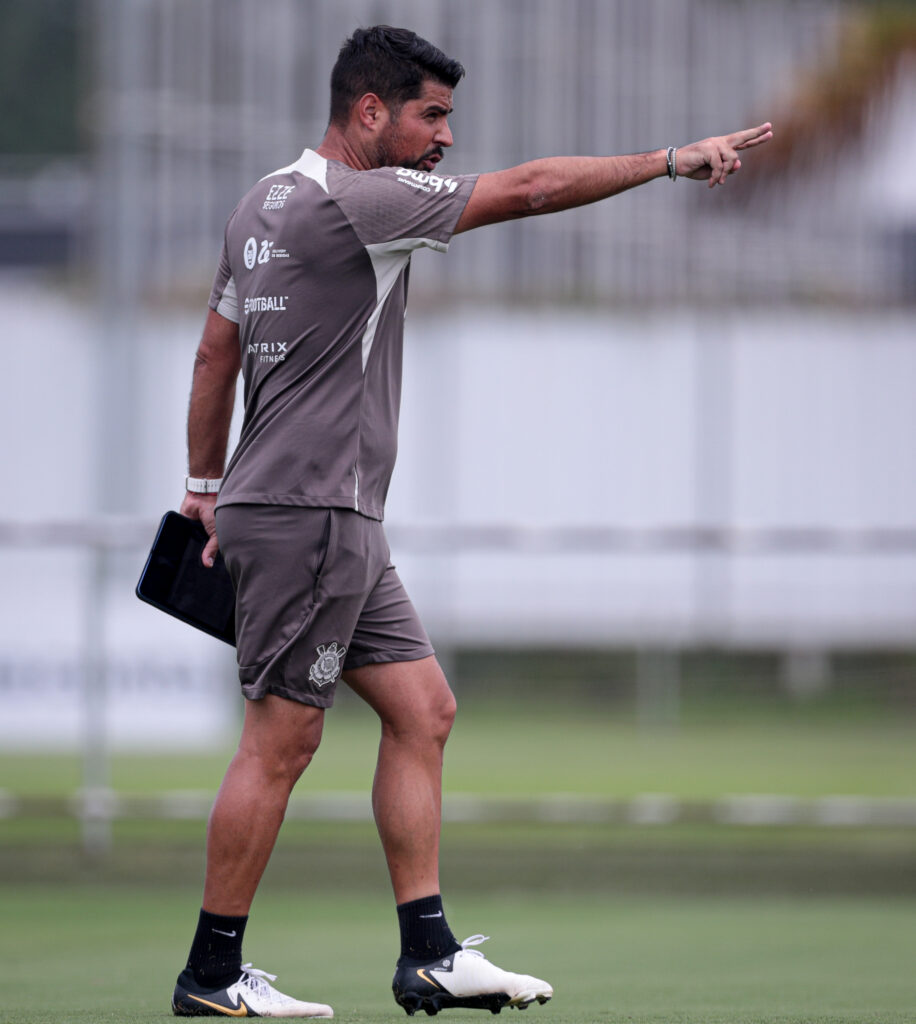 Corinthians finaliza preparação e divulga provável escalação para partida contra Nacional-PAR