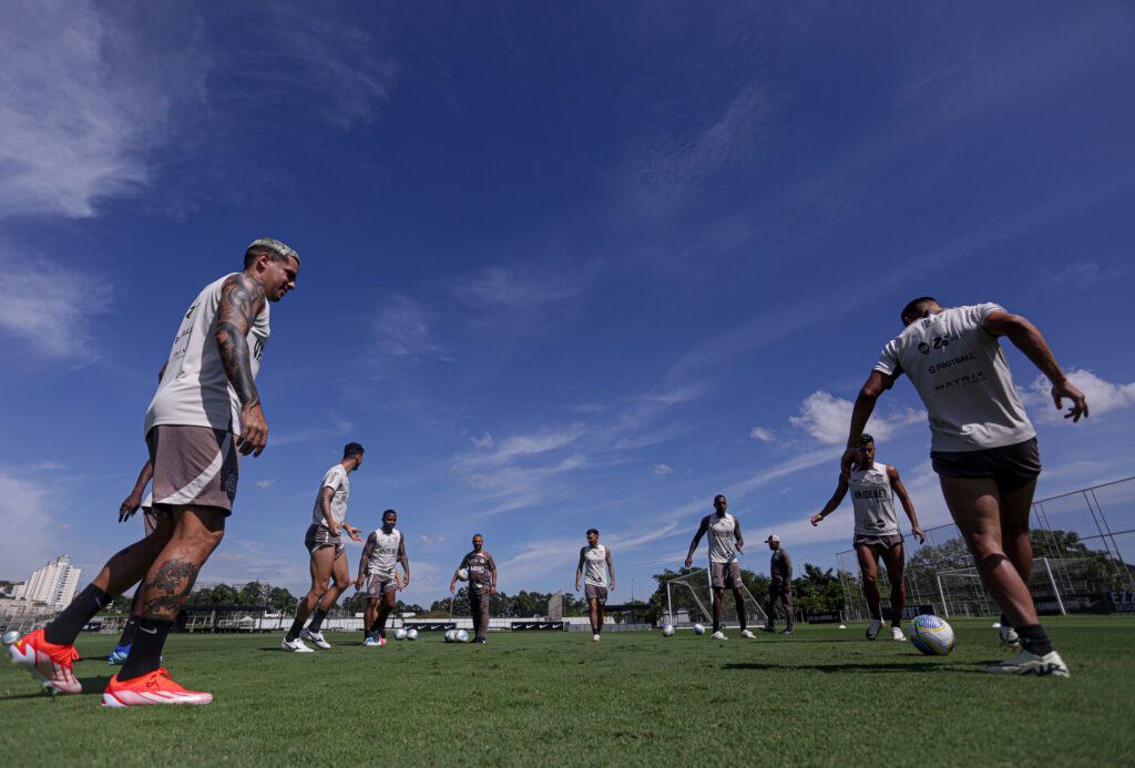 Corinthians inicia preparação para enfrentar Bragantino após derrota para o Juventude