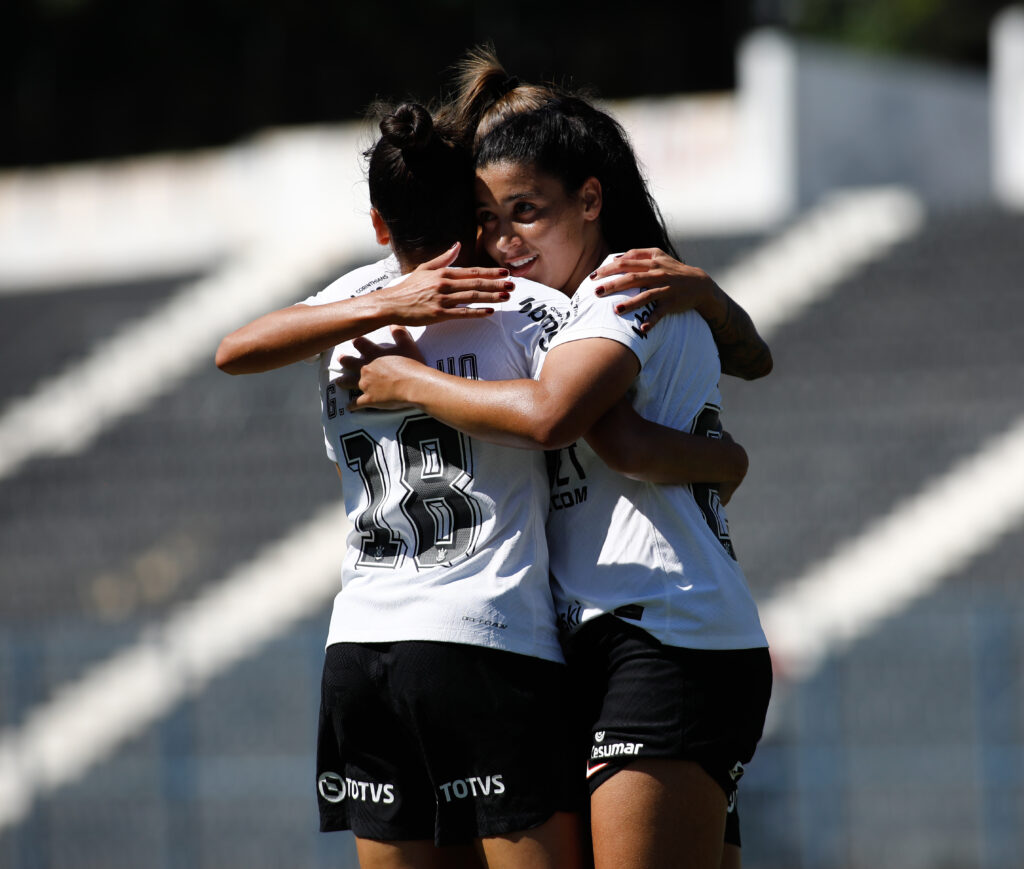 Brasileiro feminino: possíveis times e transmissão de Atlético-MG x Corinthians.