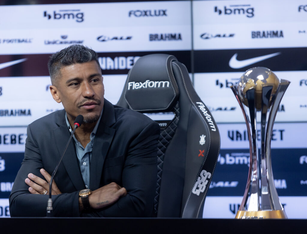 Novas lideranças e cultura corintiana: reflexões de Paulinho sobre o Corinthians.