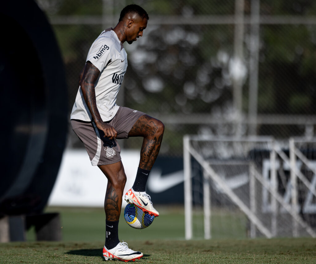 Corinthians negocia transferência de Raul Gustavo para o Ferencvaros da Hungria