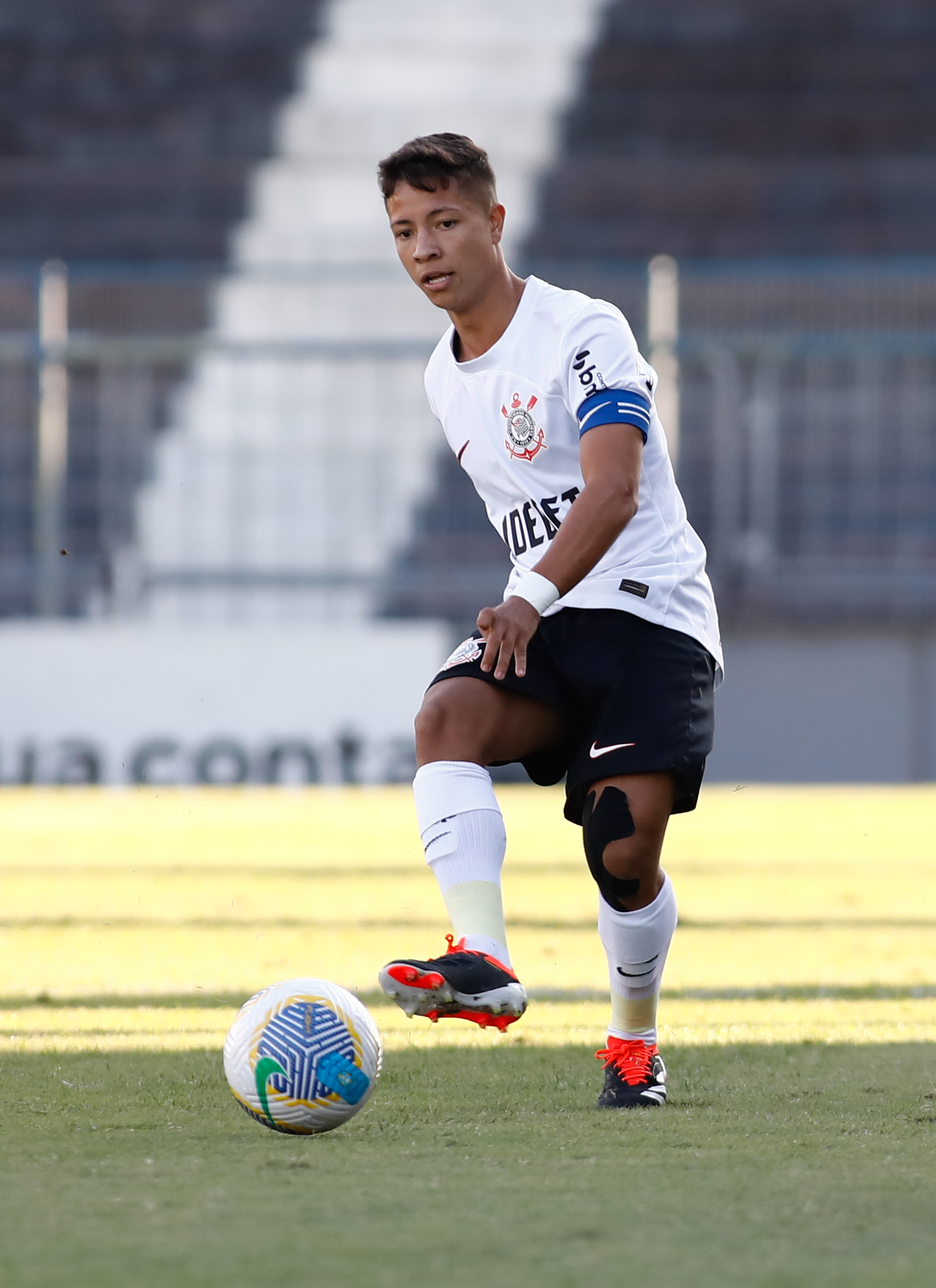 Gol de bicicleta garante vitória do Corinthians sobre Aster Itaquá no Paulista Sub-20.
