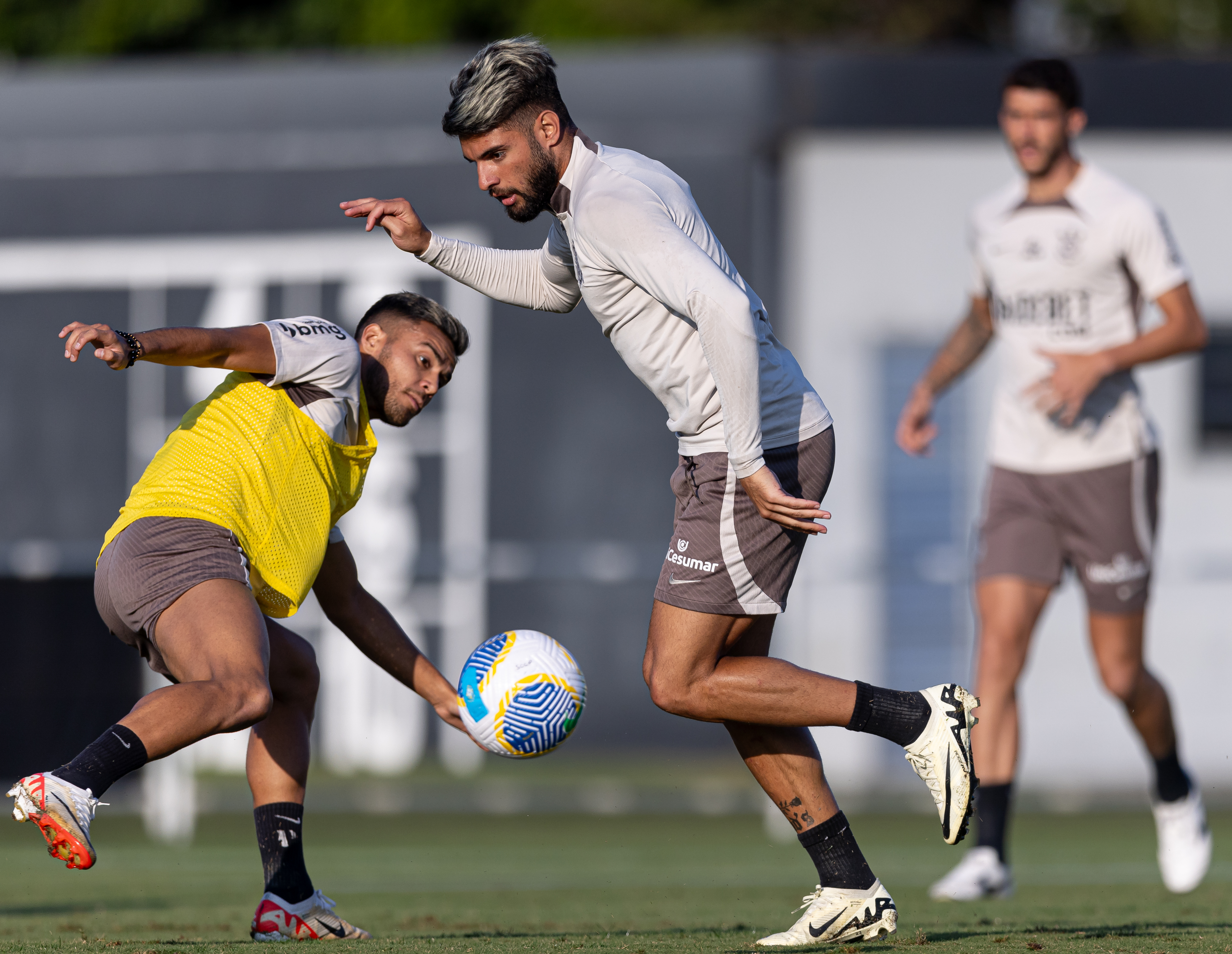 Corinthians se reapresenta com desfalques e dá início a período de ...