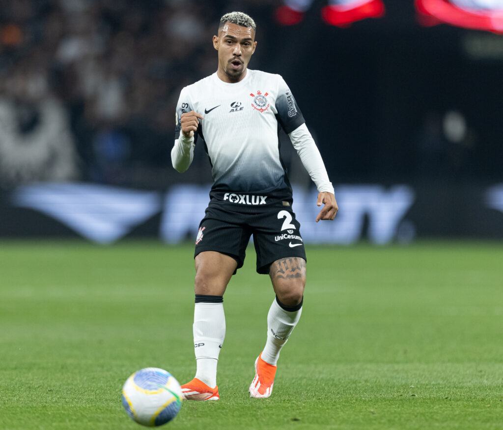 Matheuzinho entrou no segundo tempo e fez mais um jogo abaixo, sendo impreciso no ataque e comprometendo na defesa