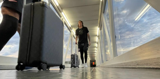 Corinthians desembarca em Montevidéu para estreia na Sul-Americana