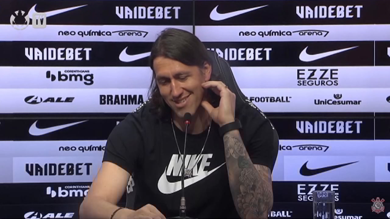 Cássio comenta propostas e evita falar sobre futuro no Corinthians