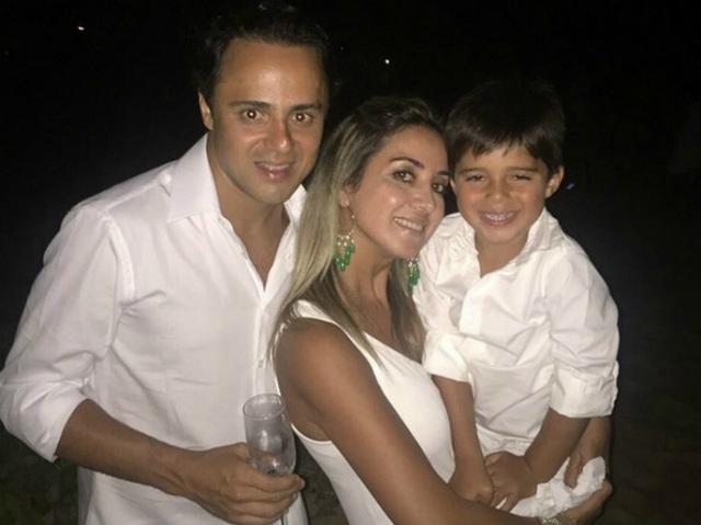 Felipe Massa, que passou a virada ao lado da esposa e filho, espera ter um 2015 mais vencedor na Fórmula 1