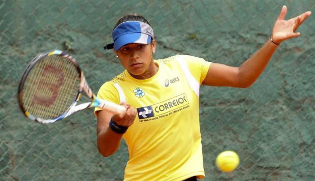 Teliana Pereira foi eliminada na primeira rodada do qualificatório do WTA de Brisbane