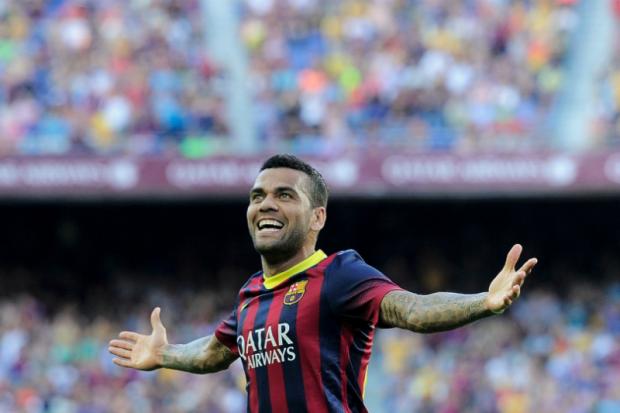 No Barcelona desde 2008, Daniel Alves deve estender sua passagem pelo clube catalão (foto: Josep Lago)