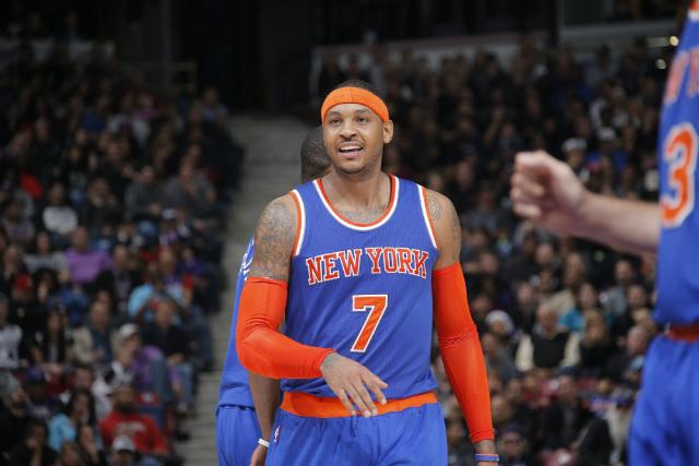 Com lesão no joelho, Carmelo Anthony corre o risco de ficar de fora do restante da temporada (Foto: Rocky Widner)