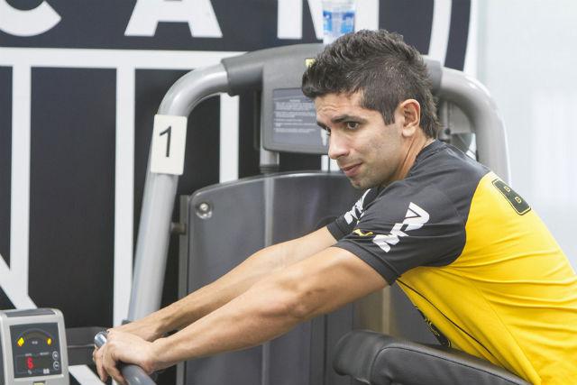 Sem cogitar aumento salarial, Galo quer definir futuro de Guilherme nesta semana; atleta já pode assinar pré-contrato