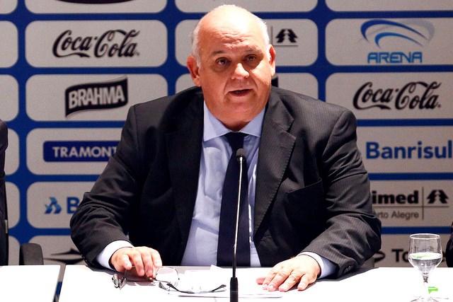 “Os play-offs permitem equilíbrio e emoção”, disse Romildo Bolzan sobre a volta do mata-mata ao Brasileirão