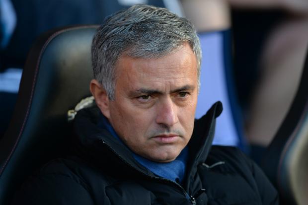 Parecendo mais calmo em 2015, o sempre polêmico José Mourinho voltou atrás nas críticas ao árbitro Kevin Friend