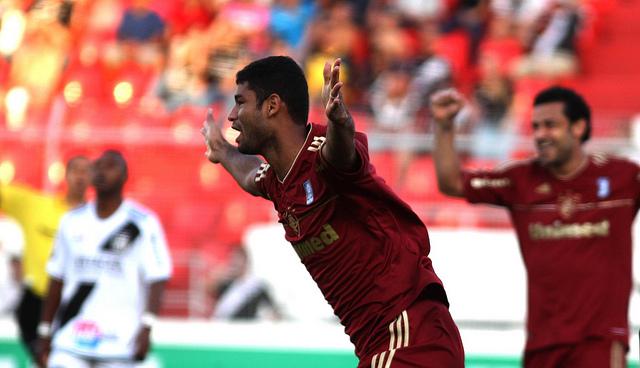 O zagueiro Gum celebrou sua renovação de contrato com o Fluminense, clube onde está desde 2009