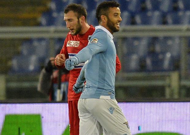 Com um gol e duas assistências, Felipe Anderson deu show e garantiu a vitória maiúscula da Lazio no confronto direto