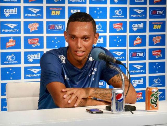 Após se destacar na Série B, Gilson trocou o Coelho pela Raposa no intuito de mostrar seu valor e conquistar títulos
