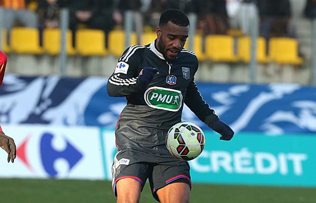Alexandre Lacazette, do Lyon, é o atual artilheiro do Campeonato Francês com 18 gols(Foto: FRANCOIS NASCIMBENI)