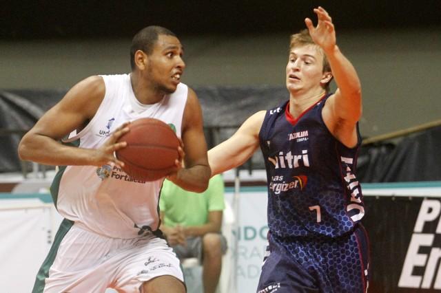 Basquete Cearense aproveitou terceiro período arrasador para derrotar o Uberlândia nesta segunda